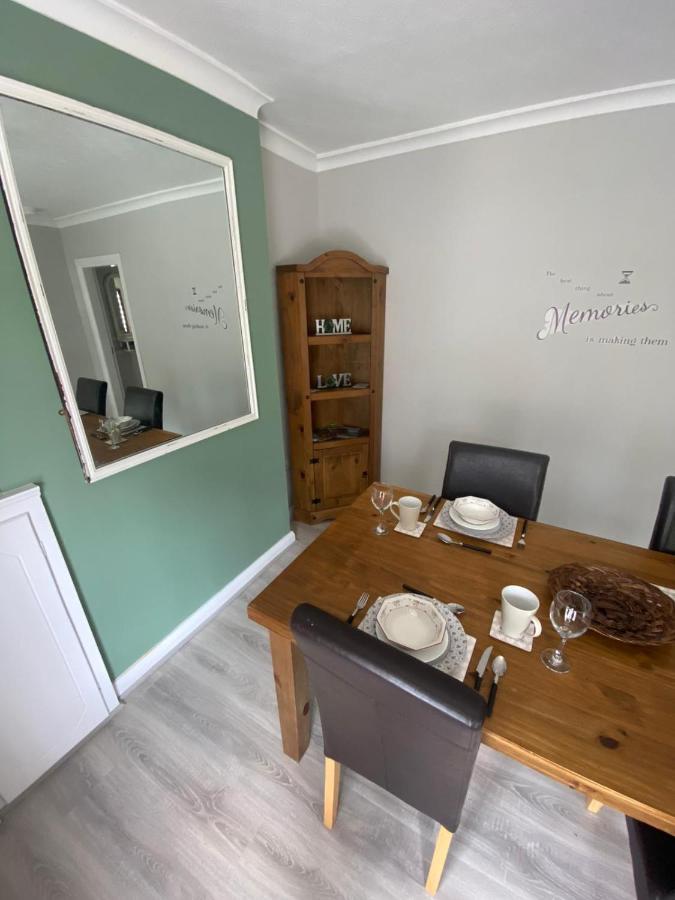 Mairead - Cosy Property In Gaeltacht Quarter Belfast Eksteriør bilde